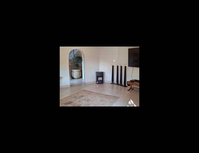 7 BEDROOM HOUSE FOR SALE IN MEYERSDAL